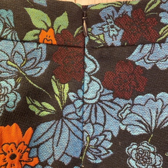 Loft Floral Skirt Size 0 - Picture 5 of 10